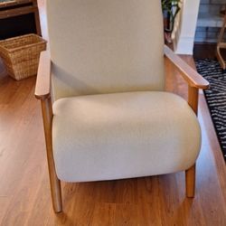 2 month old, professionally assembled Andablo Wayfair upholstered armchair