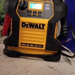 DeWALT DXAEJ14 jump starter and USB power station... Asking $90 OBO. Make me An Offer