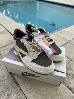 Jordan 1 Travis Scott