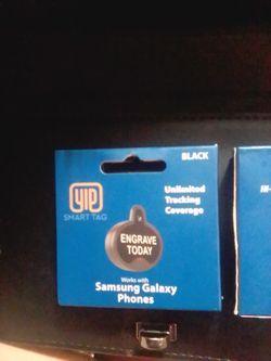 YIP Smart Tag Rose Gold And Black Works With Samsung Galaxy Phones