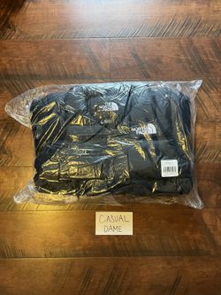 The North Face Women’s 1996 Retro Nuptse Jacket SMALL ***Below MSRP***