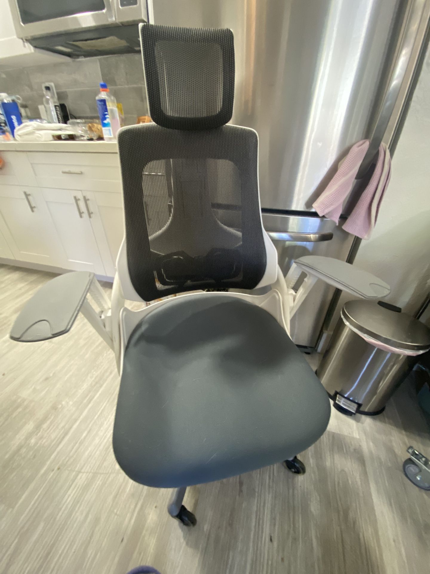 UPLIFT DESK Brand Ergonomic Tilt Desk Chair with Head neck Support
