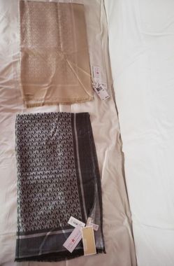 Michael kors Scarves