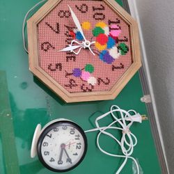 Vintage Cross Stitch JULIE Clock Electric Workimh