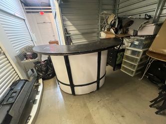 Outdoor rolling bar