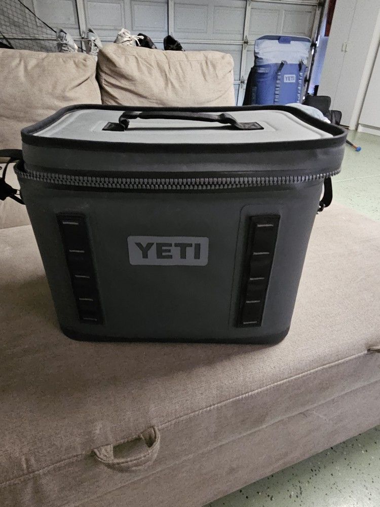Yeti 18 Soft Cooler