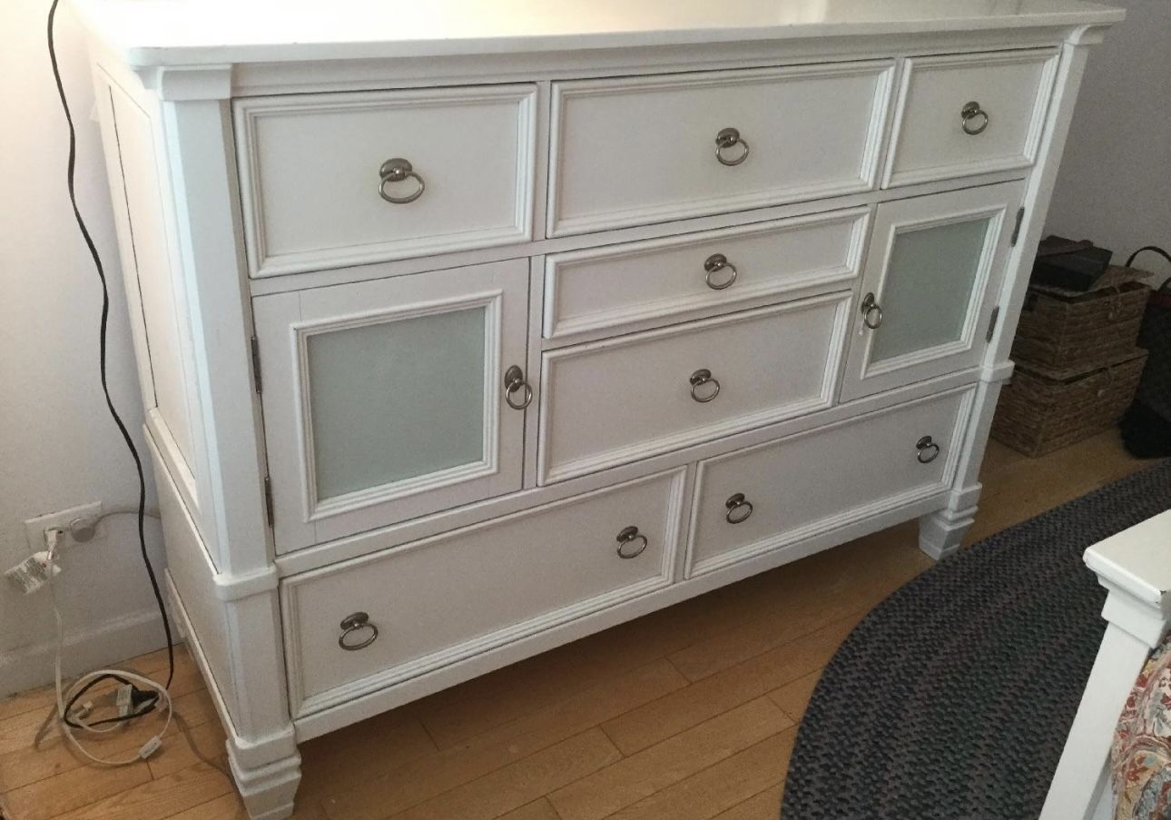 Ashley Furniture Prentice Dresser With Mirror