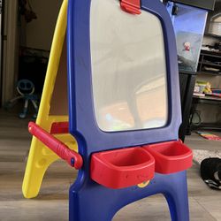 Crayola White board/chalk Board 