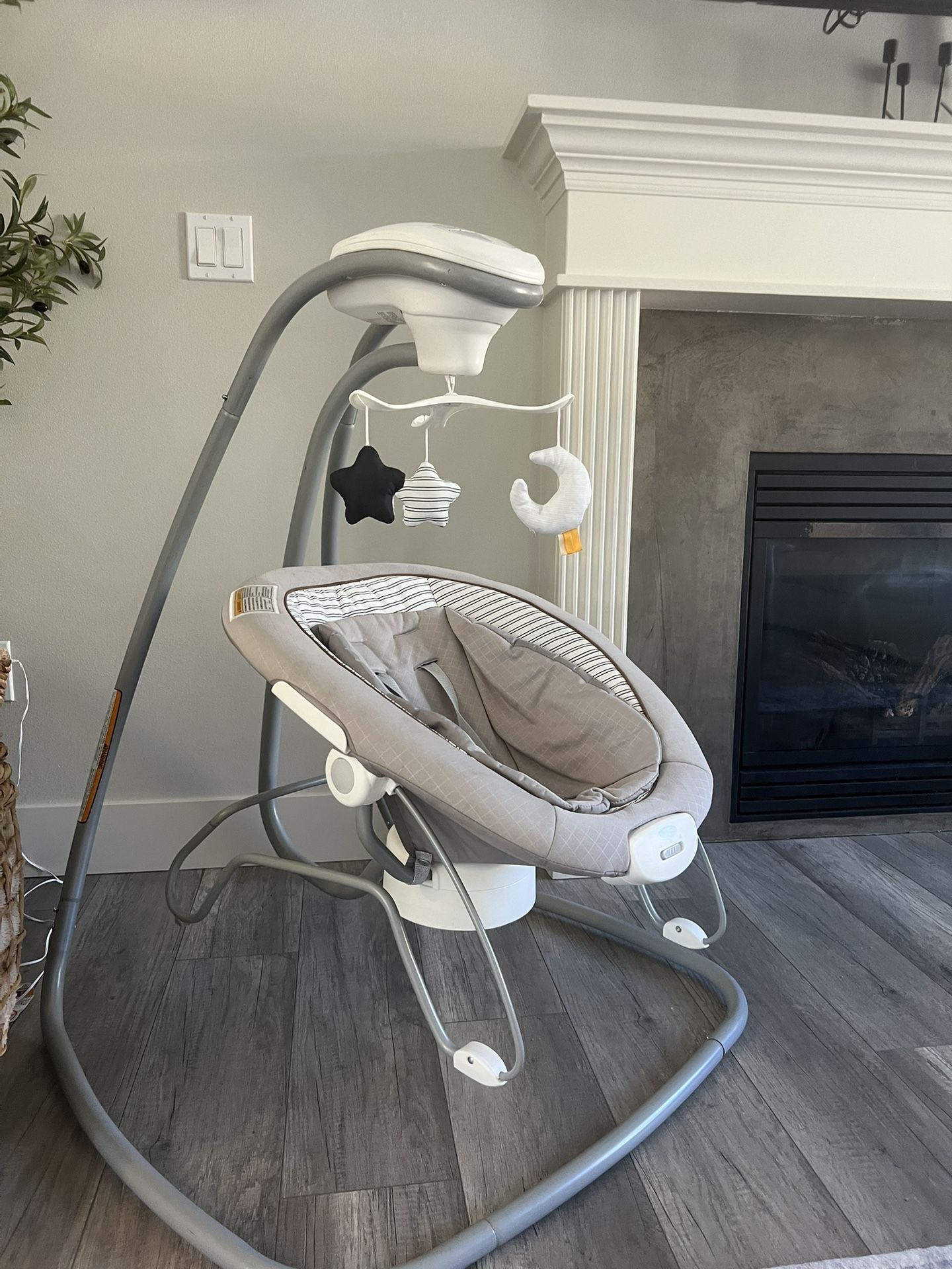 Graco Baby Swing 