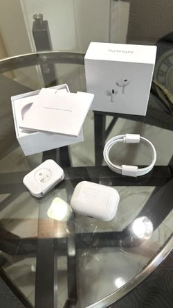 AirPod 2 With MagSafe Charging case (USB-C)