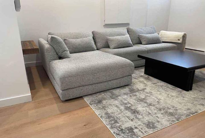 Couch And Table