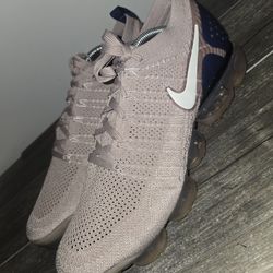 Nike Air VaporMax Flyknit 2 Diffused Taupe Men's Size 12.    942842-201