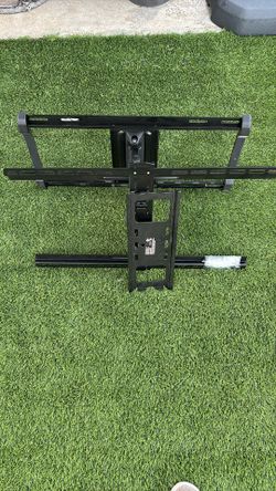 25” TV Wall Mount-Excellent