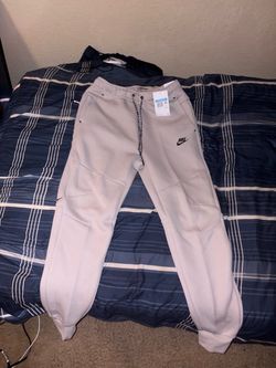 Nike Tech Pants (Beige)