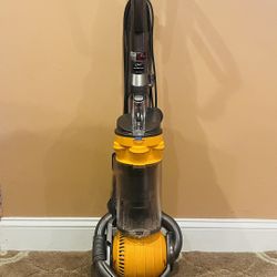 Dyson, Dc25 Vacuum Cleaner