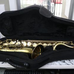 Rossetti ROS1162 Saxophone (Local Pick-up Only)