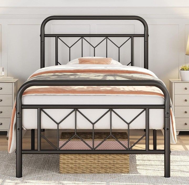 Metal Platform Bed Frame Mattress Foundation with Diamond Pattern