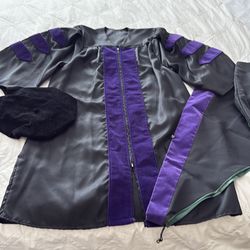 Juris Law  Cap & Gown La Verne