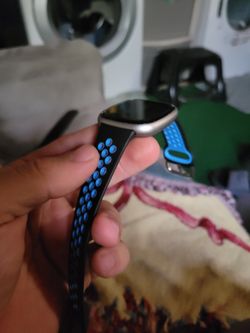 Fitbit Versa 4
