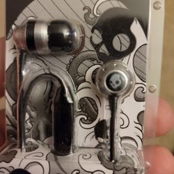 Skullcandy Inkd Earbuds. Sound Terrific.