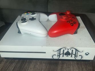 Xbox One S Console with Two Controllers 13 Games