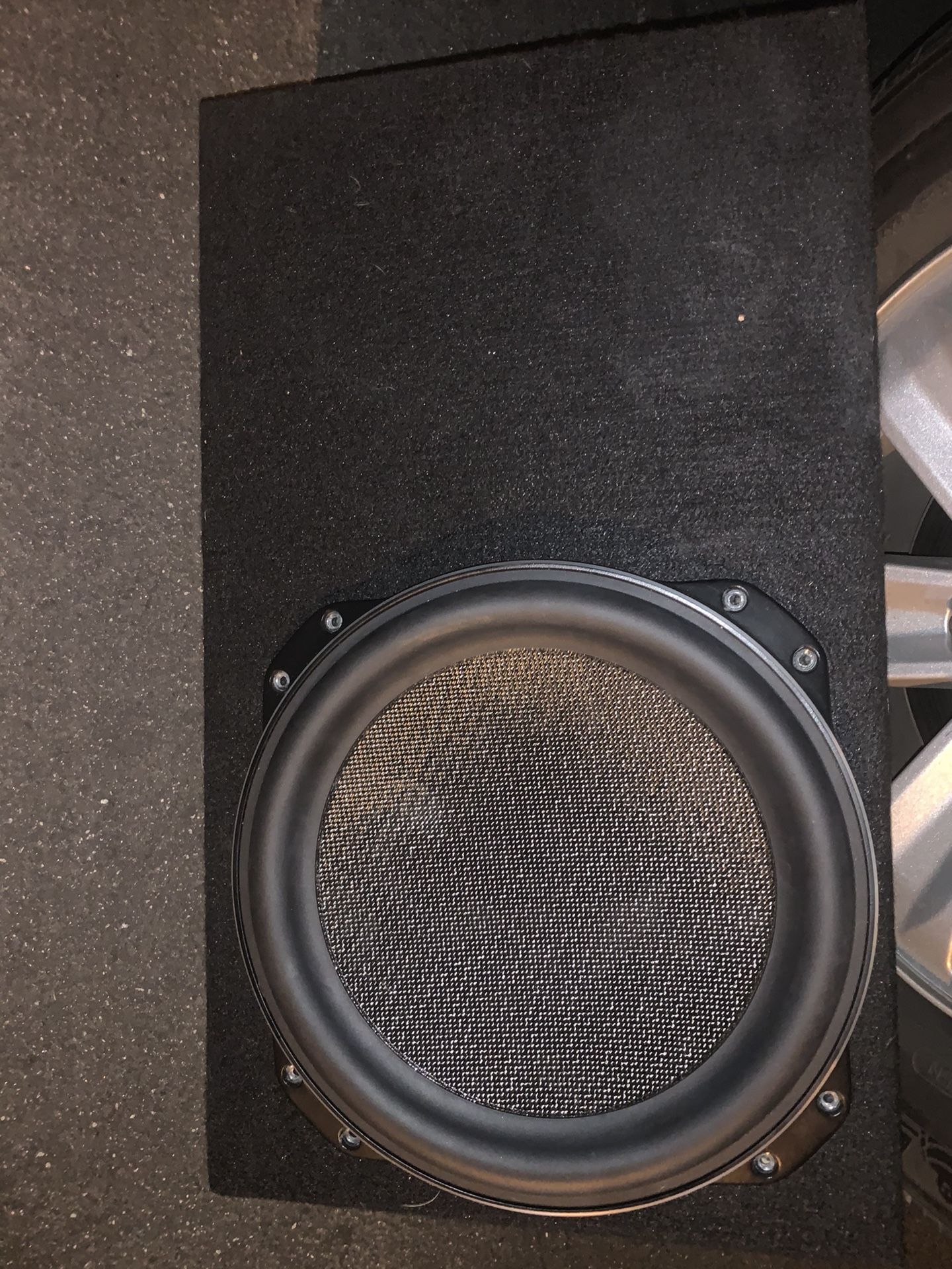 12 in Kenwood subwoofer w/ ported box