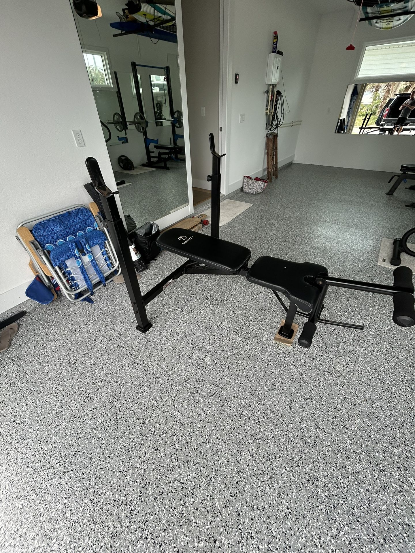 Weight Bench 