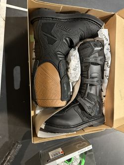 Kids Size 4 Blitz Motorcycle Boots