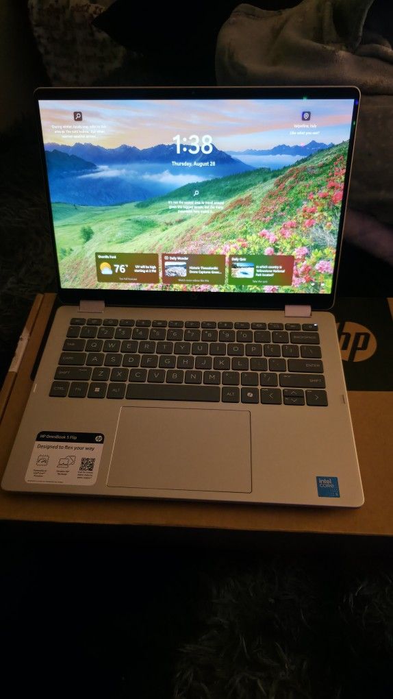 New 2025 HP Omnibook 5 Flip 14in 2 In 1 A.I Laptop 