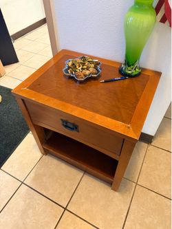 Nightstand MUST PICKUP JUNE 11