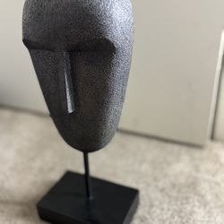 Mini Statue 