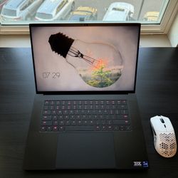 Razer Blade 16 Gaming Laptop
