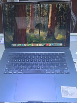 2024 15" MacBook Air. 8ram/256gb/M3 Chip. MacOS: Sequoia