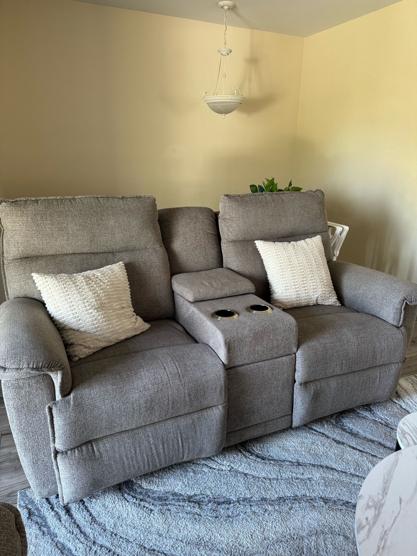 LAZY BOY COUCHES