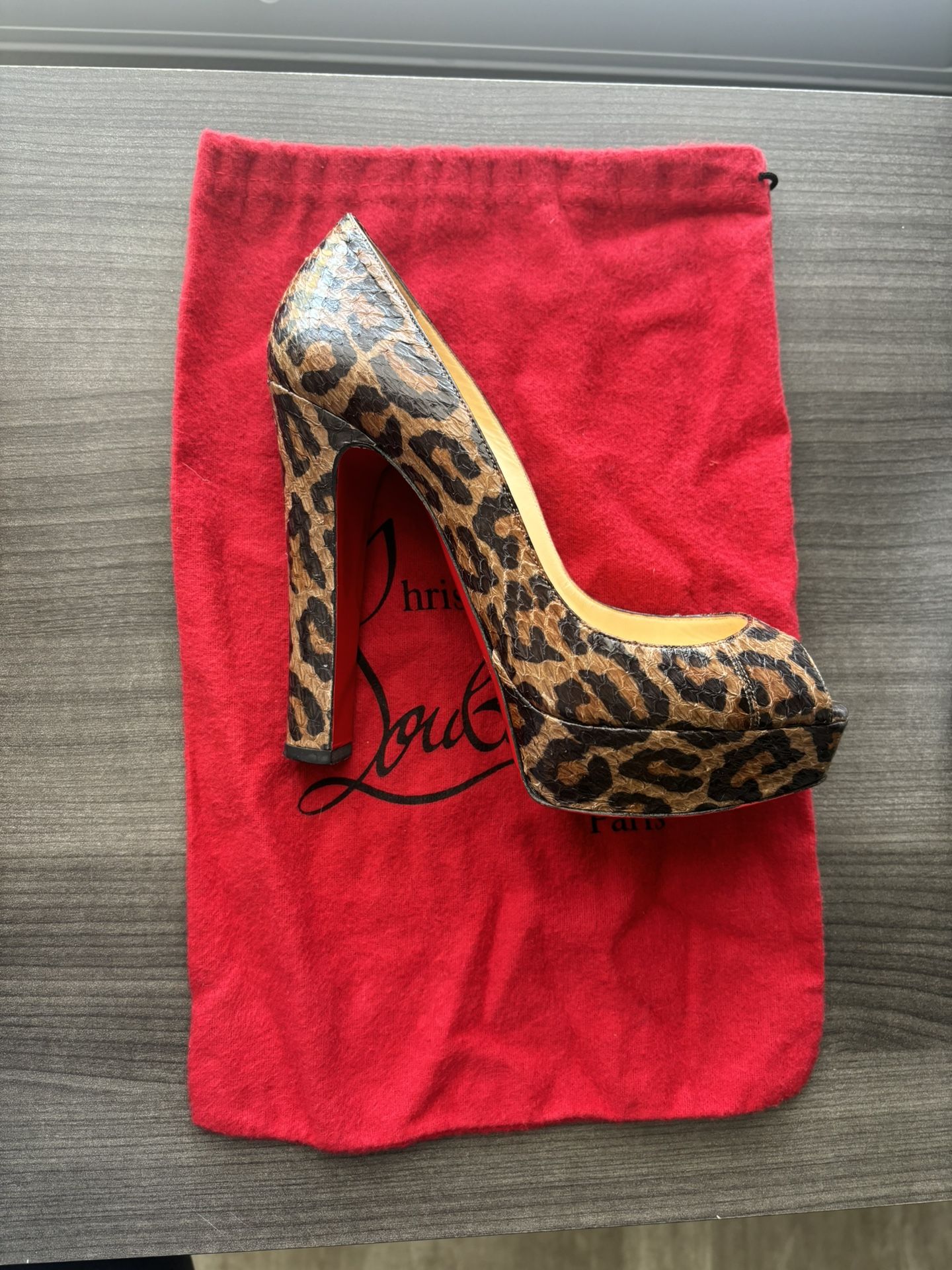 Louis Vuitton Leopard Pumps