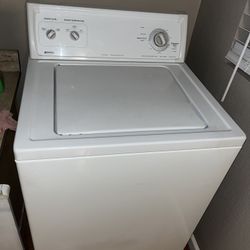 Kenmore Washer And Drier Set 