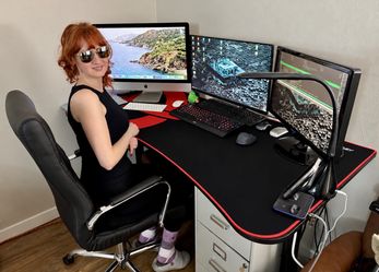 Arozzi Arena Ultrawide Curved Gaming Desk – Excellent Condition – $240