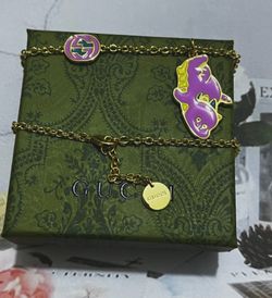 New Premium Bracelet with Playful Charm - Elegant Design