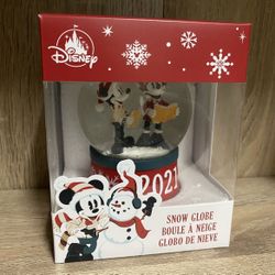 Disney Mickey And Minnie Snow Globe 2021 Christmas