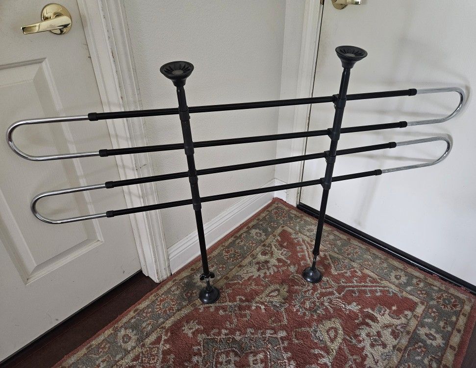 Adjustable Pet Barrier for Vehicle