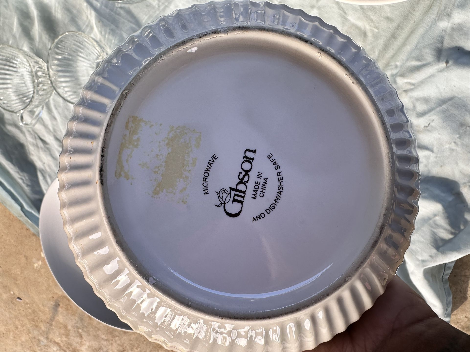 Set of 3 GIBSON Rimmed Ceramic Bowls