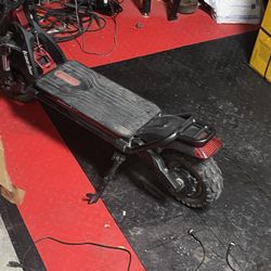 Wolf Warrior 11 Electric Scooter 