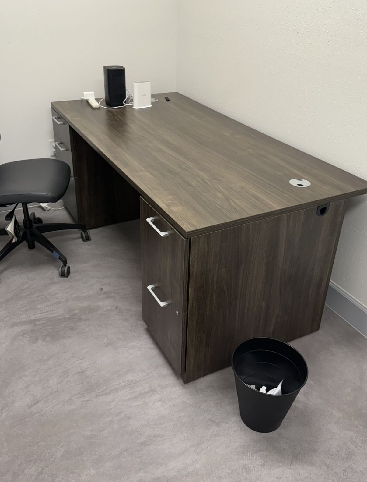 New Office Desk With Chair