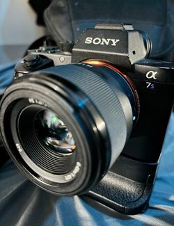 Sony a7S I| Complete Filmmaker Kit - 4 Lenses, 11 Batteries, Wireless Mic & Grip