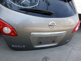08- 15 Nissan Rogue Trunk Tail Gate Hatch With Spoiler