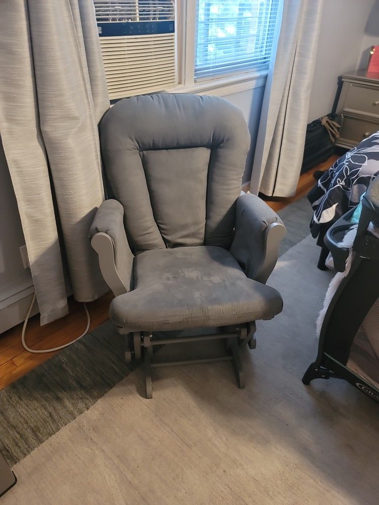 Maternity Rocking Chair