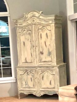 18th. C. French Louis XV Buffet à Deux Corps