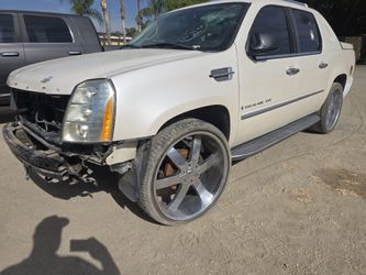 **NOT RUNNING  2007 Cadillac Escalade EXT