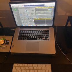 MacBook bro mid 2014 256gb ssd 16gb ram