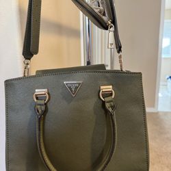 Women’s Handbags 